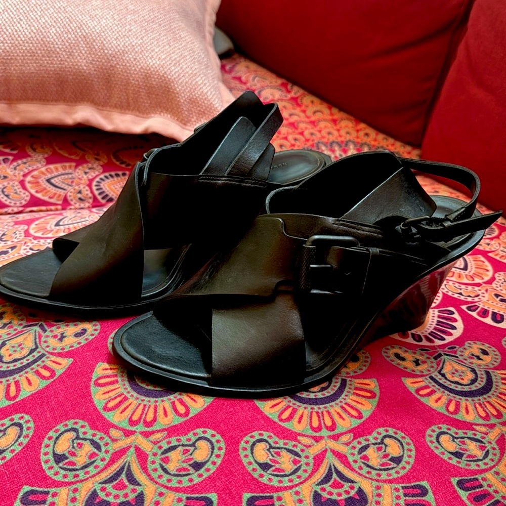 Womens wedge leather sandal